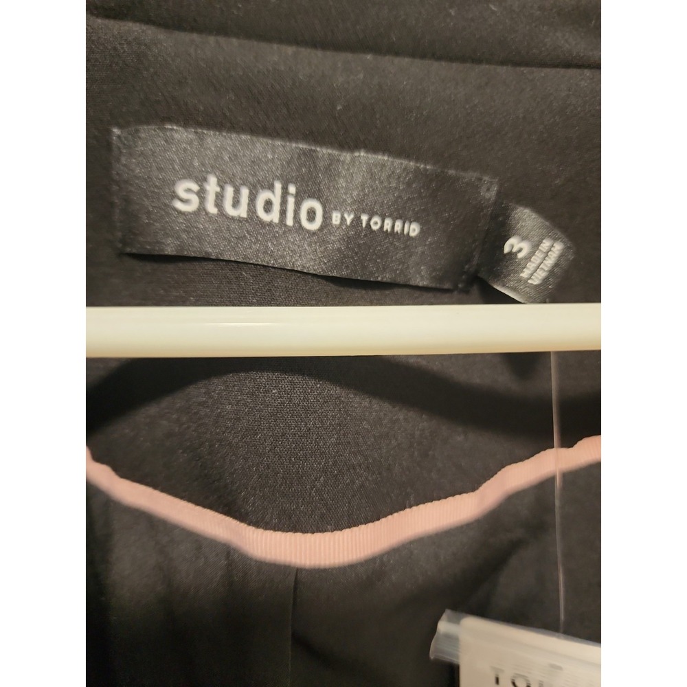 NWT TORRID Studio Twill Classic Suit Jacket Black Sz 3X (22-24) - Picture 6 of 15